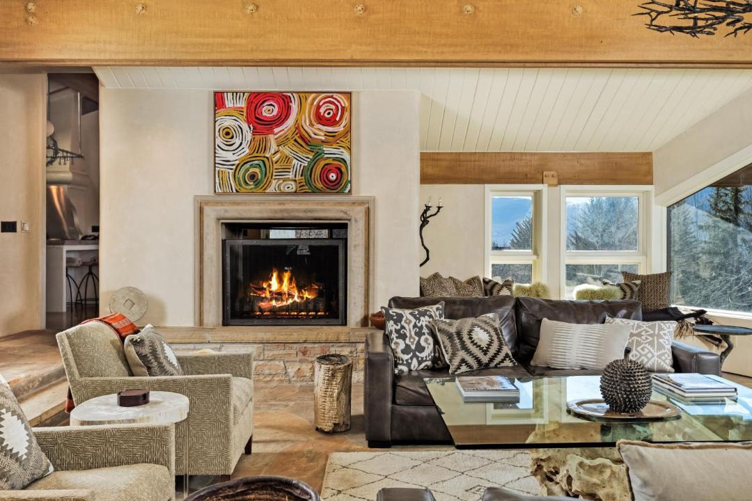 Photo of Livingroom in Red Mountain