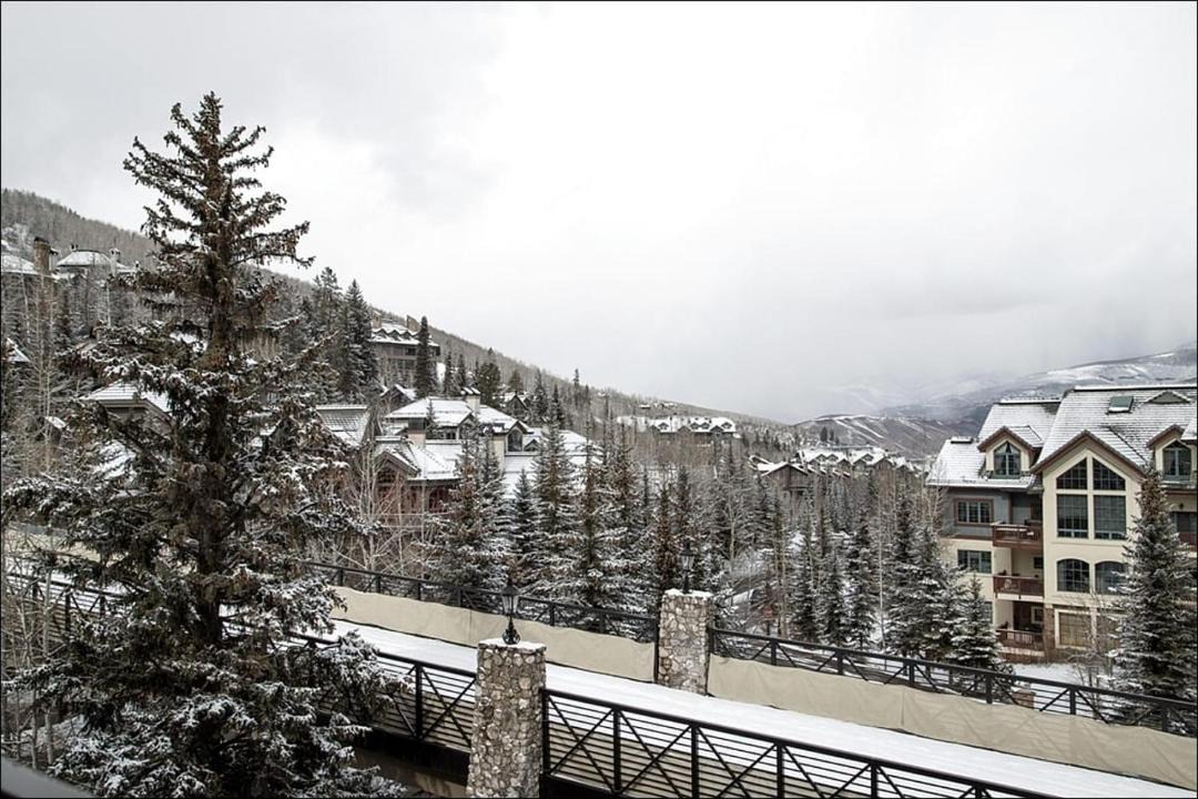 Photo of Buildings in Highland Meadows