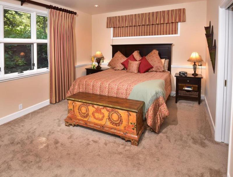 Photo of Bedroom in Highland Meadows