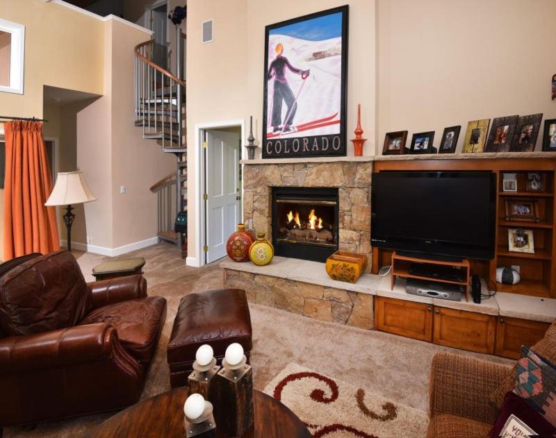 Photo of Livingroom in Highland Meadows