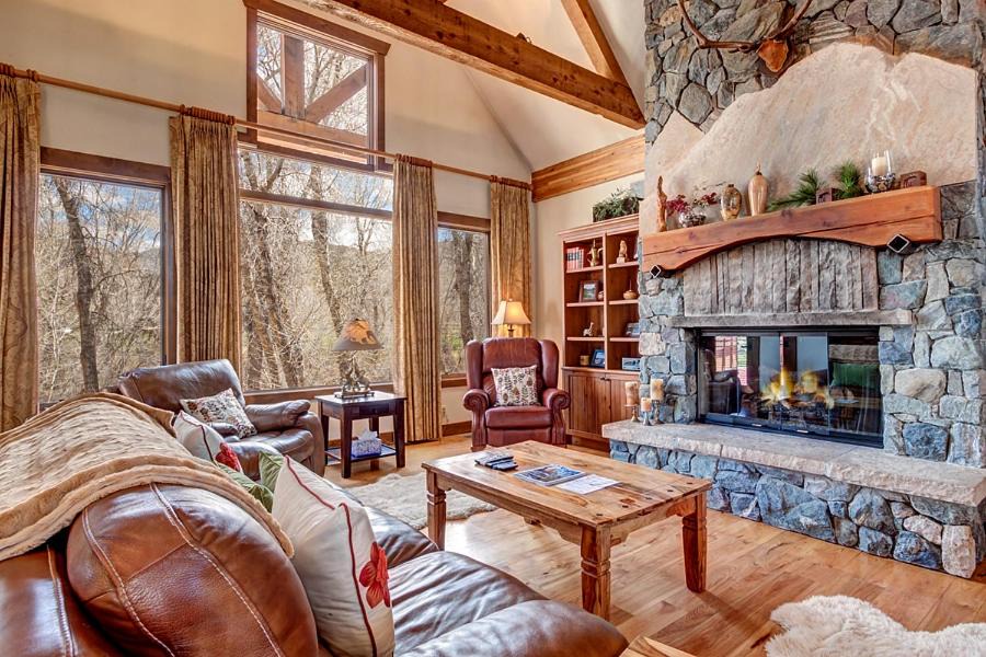 Photo of Livingroom in Eagle