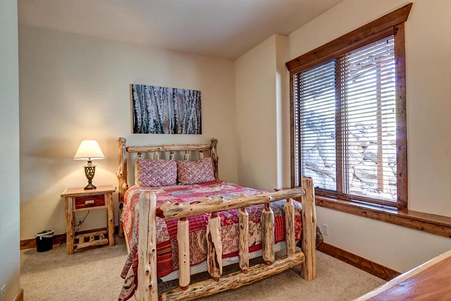 Photo of Bedroom in Eagle