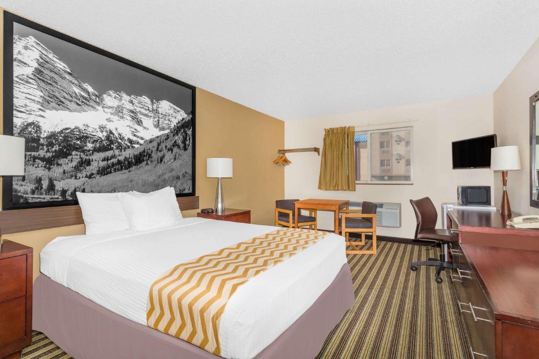 Photo of Bedroom in Loveland