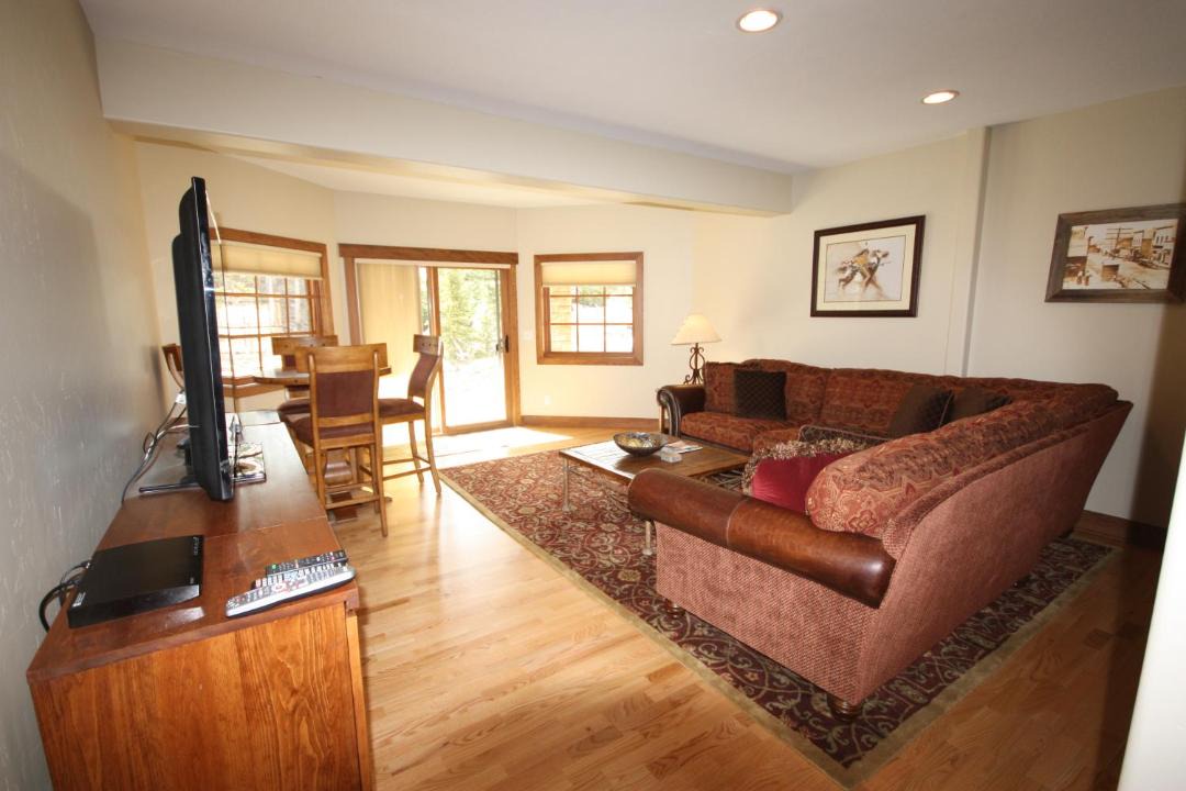 Photo of Livingroom in Crown