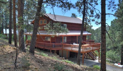 Three-Bedroom Vacation Home 