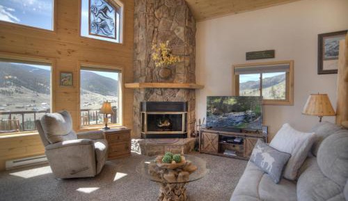 Three-Bedroom Vacation Home 