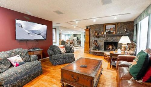 Four-Bedroom Apartment