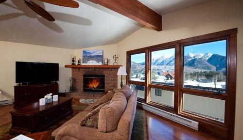 Four-Bedroom Vacation Home