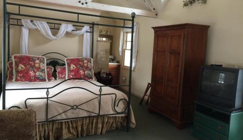One-Bedroom Cottage
