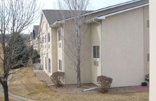 Golden Hotel | Baymont by Wyndham Golden/Red Rocks