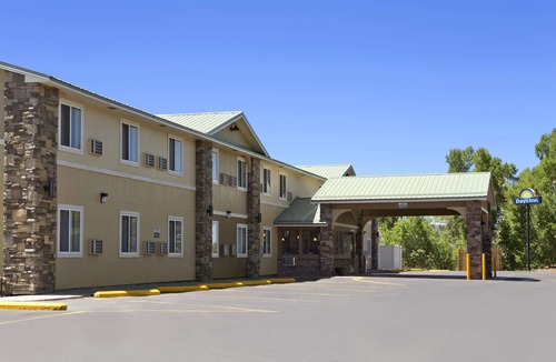 Gunnison Hotel | Days Inn & Suites by Wyndham Gunnison
