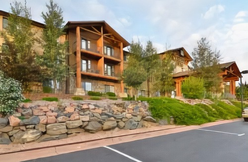 North Central Evergreen Hotel | Comfort Suites Golden West on Evergreen Parkway