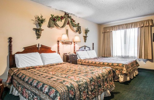 Manitou Springs Hotel | Econo Lodge Inn & Suites