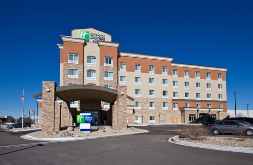 Montbello Hotel | Holiday Inn Express and Suites Denver East Peoria Street, an Ihg Hotel