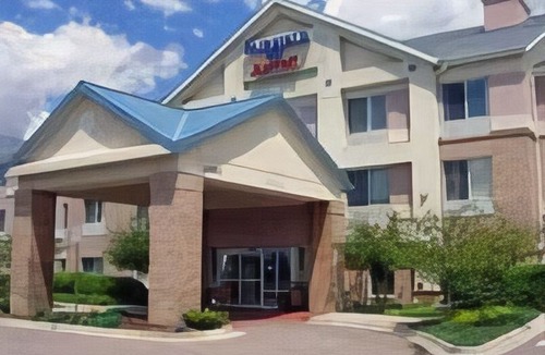 Heather Gardens Hotel | Fairfield Inn & Suites by Marriott Denver Aurora/Medical Center