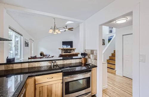 Fort Collins House | Charming 3-bedroom house in wonderful Fort Collins with WiFi, AC