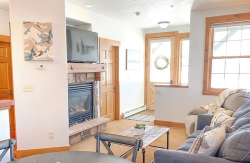 Silvercreek Condo | Lucky Horse - Cozy 1 BR/1BA ski in/ski out condo in Granby Ranch