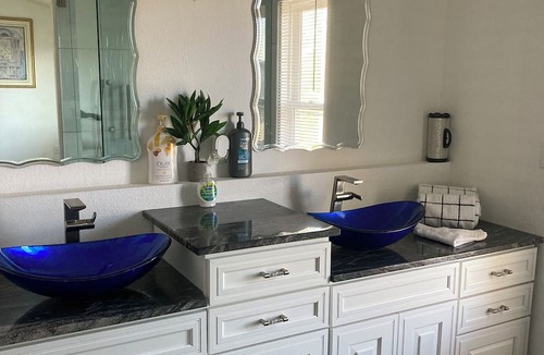 Aurora House | Cozying & Stylish Charming 3-bedroom home