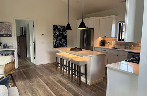 Carbondale Apartment | Cozy 1 bedroom apartment in beautiful Carbondale