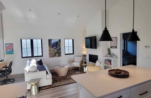 Carbondale Apartment | Cozy 1 bedroom apartment in beautiful Carbondale