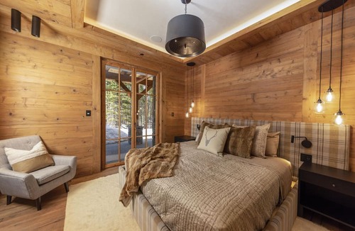 Boulder Ridge House | The most breathtaking ski-in ski-out villa with private hot tub, and game room