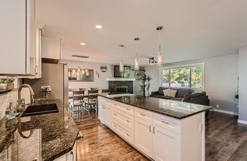 Lakewood House | Lakewood Lodge - Red Rocks, Denver, mountains!