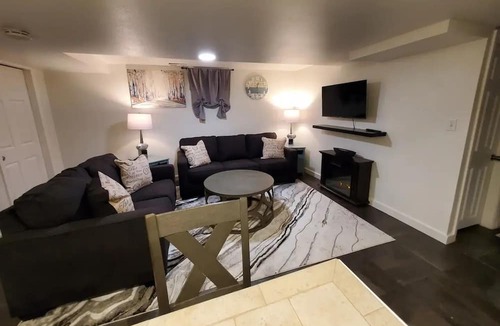Alta Vista Area House | 3 bedroom Lock-off apartment