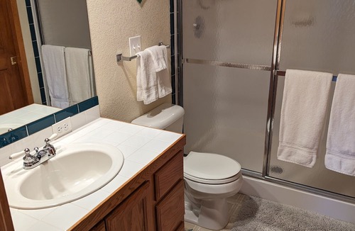 Evergreen Meadows Apartment | Park setting In-law Apartment