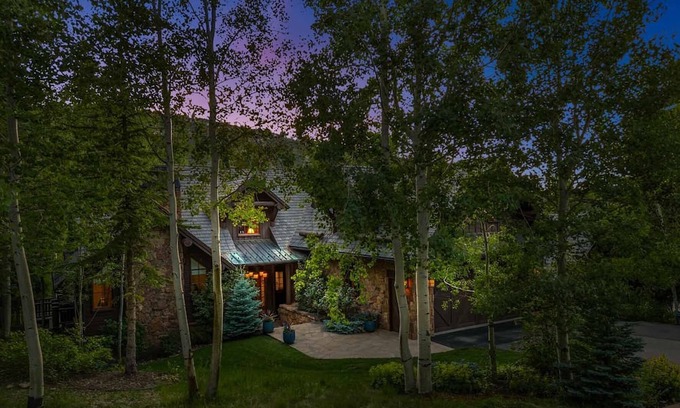 Edwards House | Trailside Chalet in Arrowhead